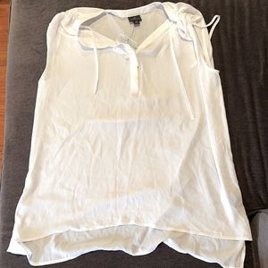 Ladies sleeveless top